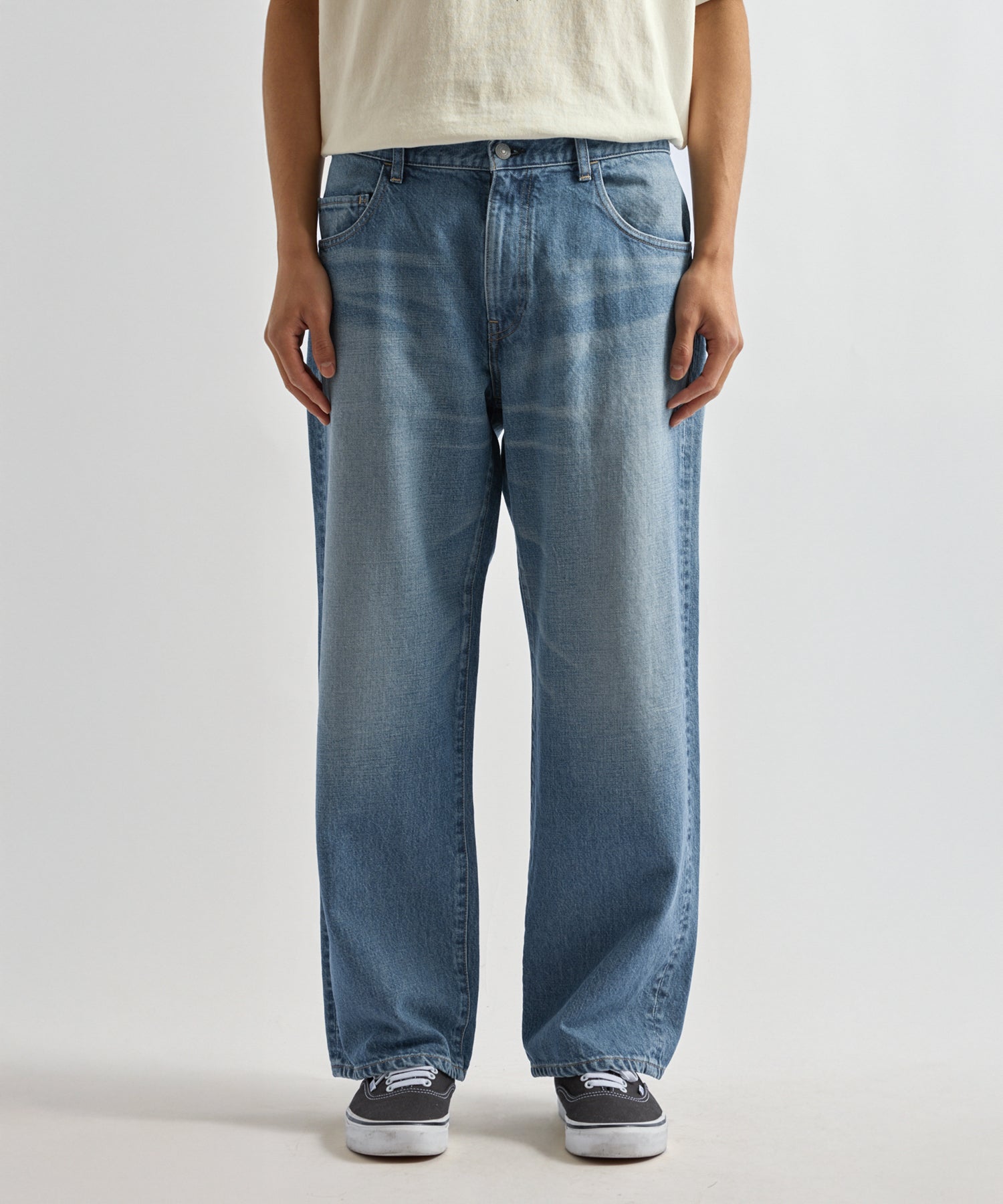 Takeru Relaxed Washed Denim Pant