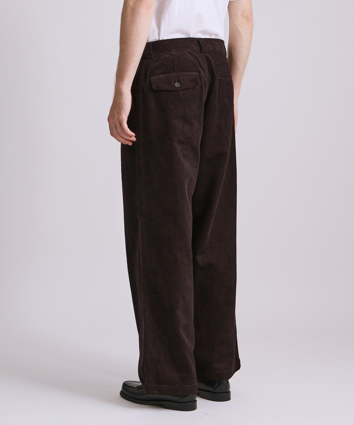 George Corduroy Wide Two Tuck Pant